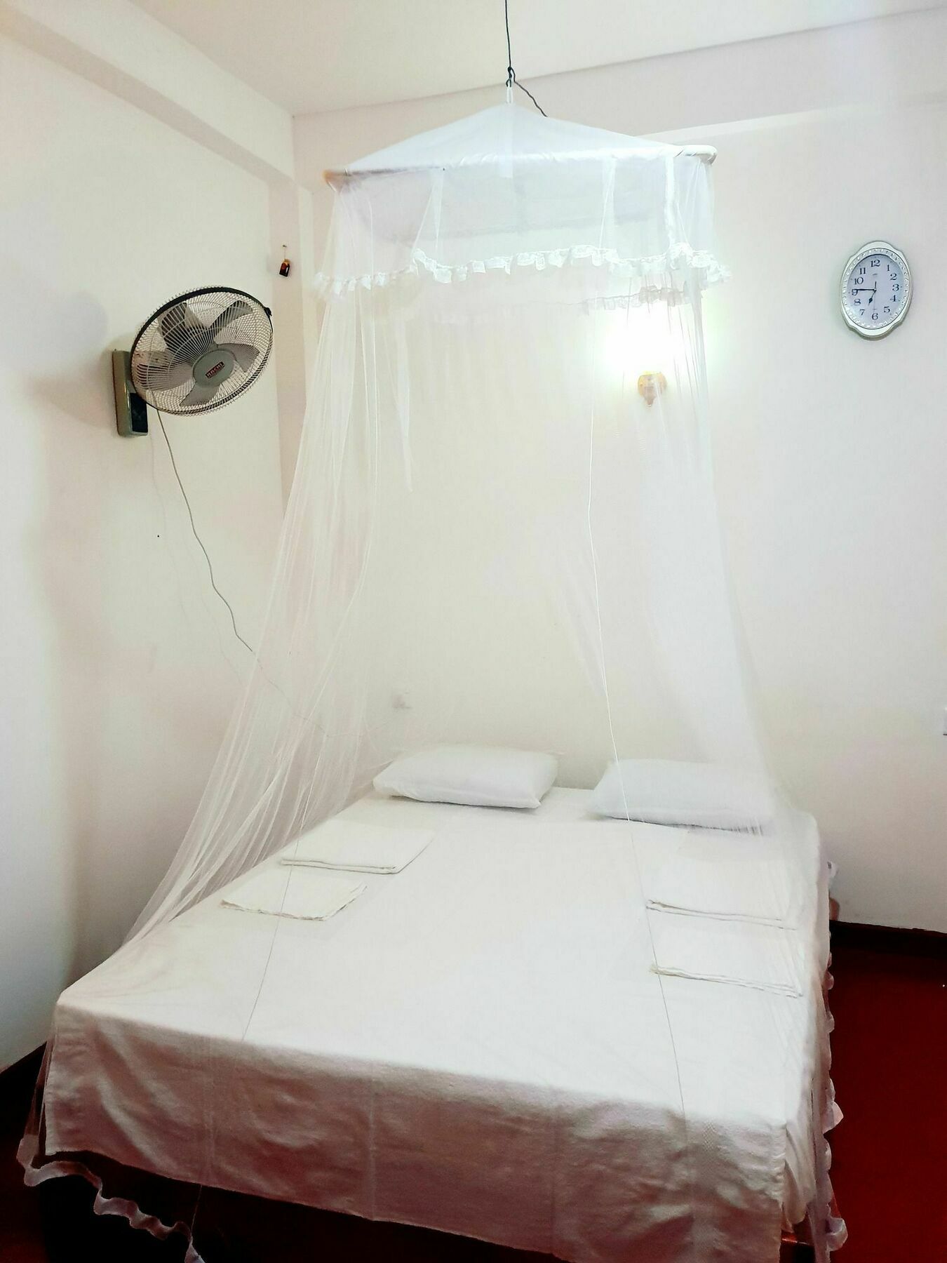 Bed and Breakfast Adannz Ella Zewnętrze zdjęcie